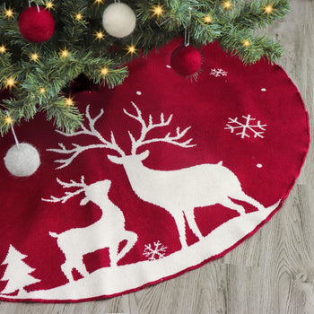 ✨ Knitted Christmas Tree Skirt – Red & White Elk Snow Scenery Design | Warm Nordic Holiday Décor for Christmas Trees ❄️