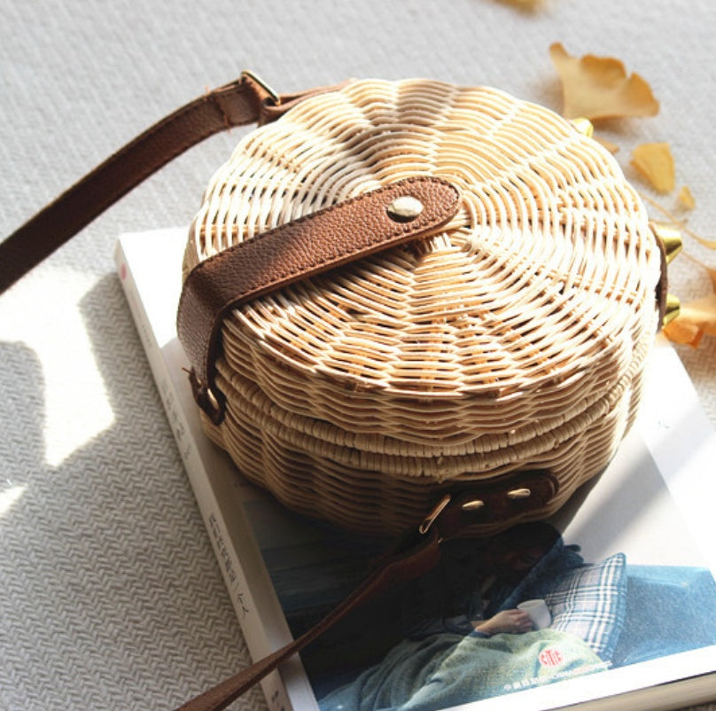 🌴 Bali Breeze Round Rattan Bag — Handcrafted Boho Crossbody for Effortless Island Chic ☀️✨