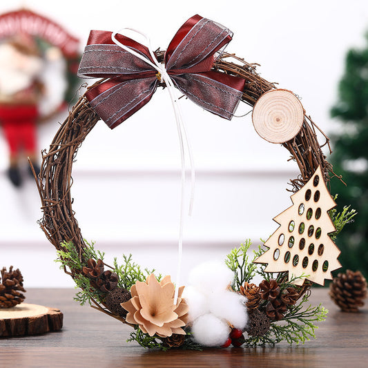Elegant “Merry Christmas” Door Wreath – Festive Golden Bow & Pine Ornament Decoration ✨