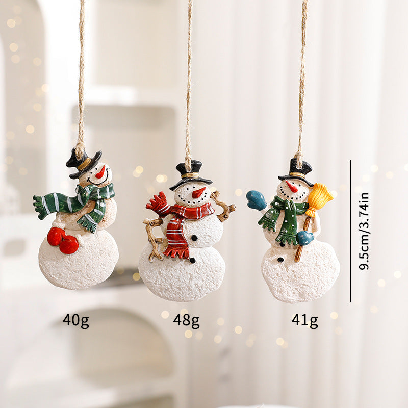 Cute Cartoon Elk & Santa Ornaments – Adorable Resin Christmas Decorations for Tree & Gifts ✨