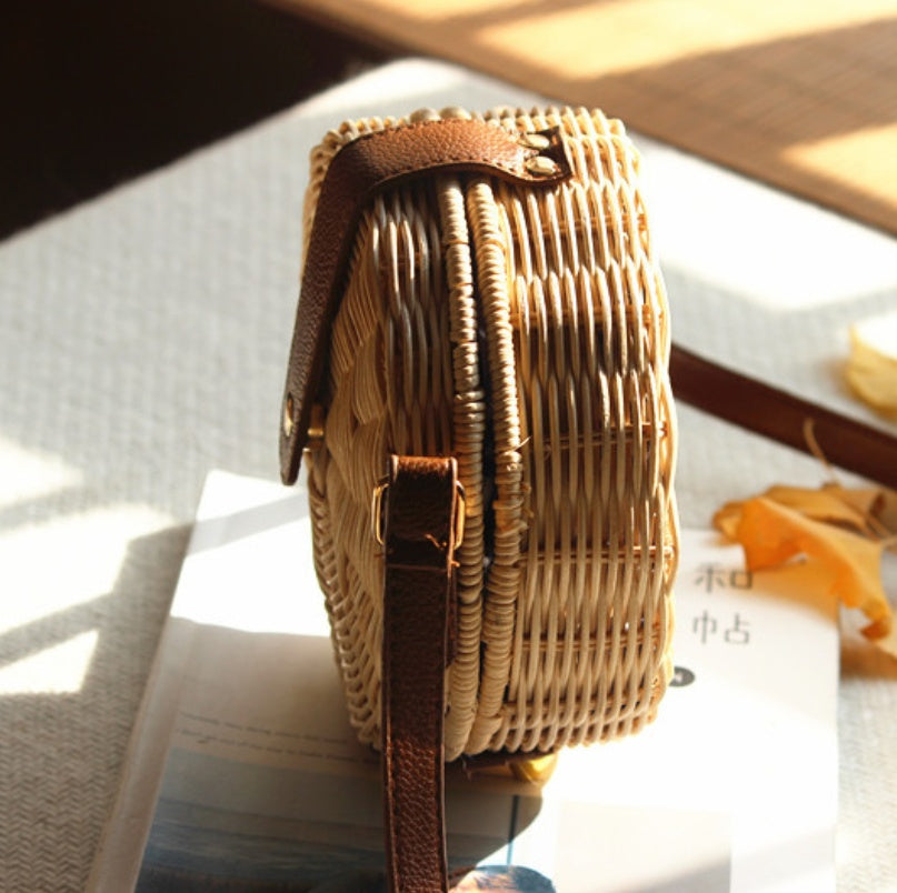 🌴 Bali Breeze Round Rattan Bag — Handcrafted Boho Crossbody for Effortless Island Chic ☀️✨