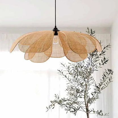 🌸 Japanese Petal Rattan Pendant Lamp – Handwoven Flower Ceiling Light for Dining, Living & Bedroom Spaces 🌿✨