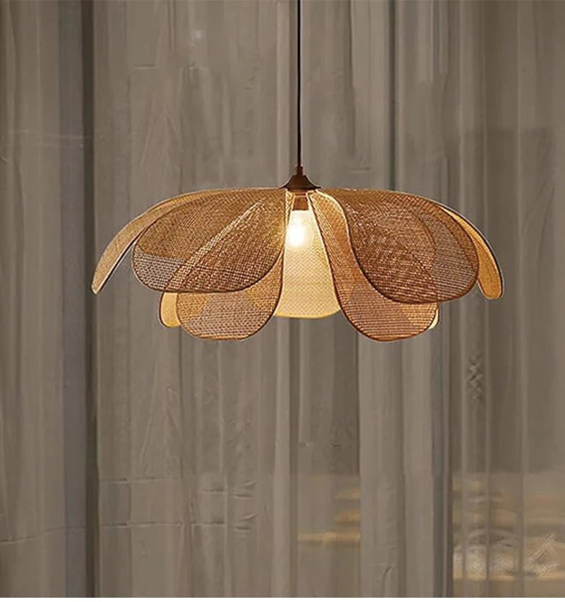 🌸 Japanese Petal Rattan Pendant Lamp – Handwoven Flower Ceiling Light for Dining, Living & Bedroom Spaces 🌿✨