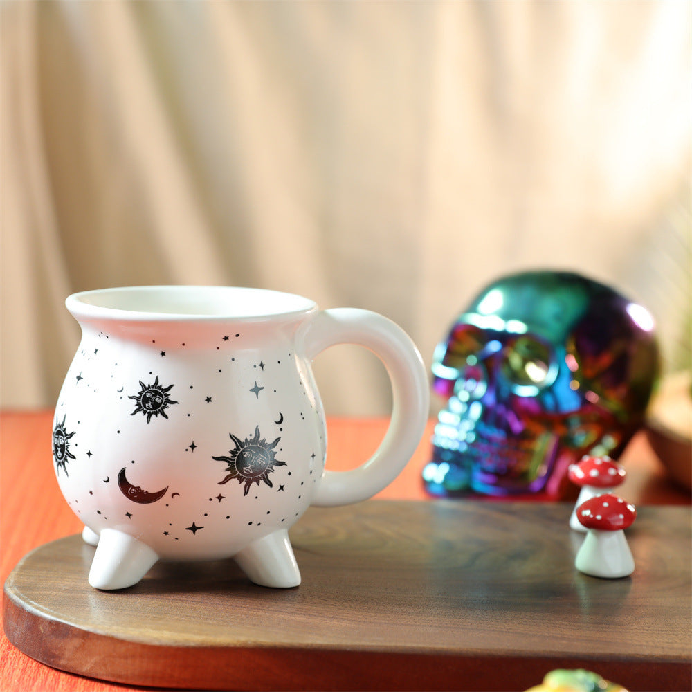 ✨ “Witchy Gothic Mug – Celestial Sun & Moon Coffee Cup (400ml)”
