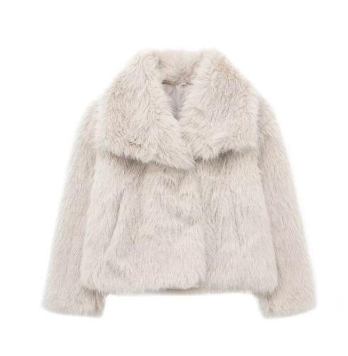 Cozy Teddy Faux Fur Coat – Warm & Stylish Winter Essential ❄️✨